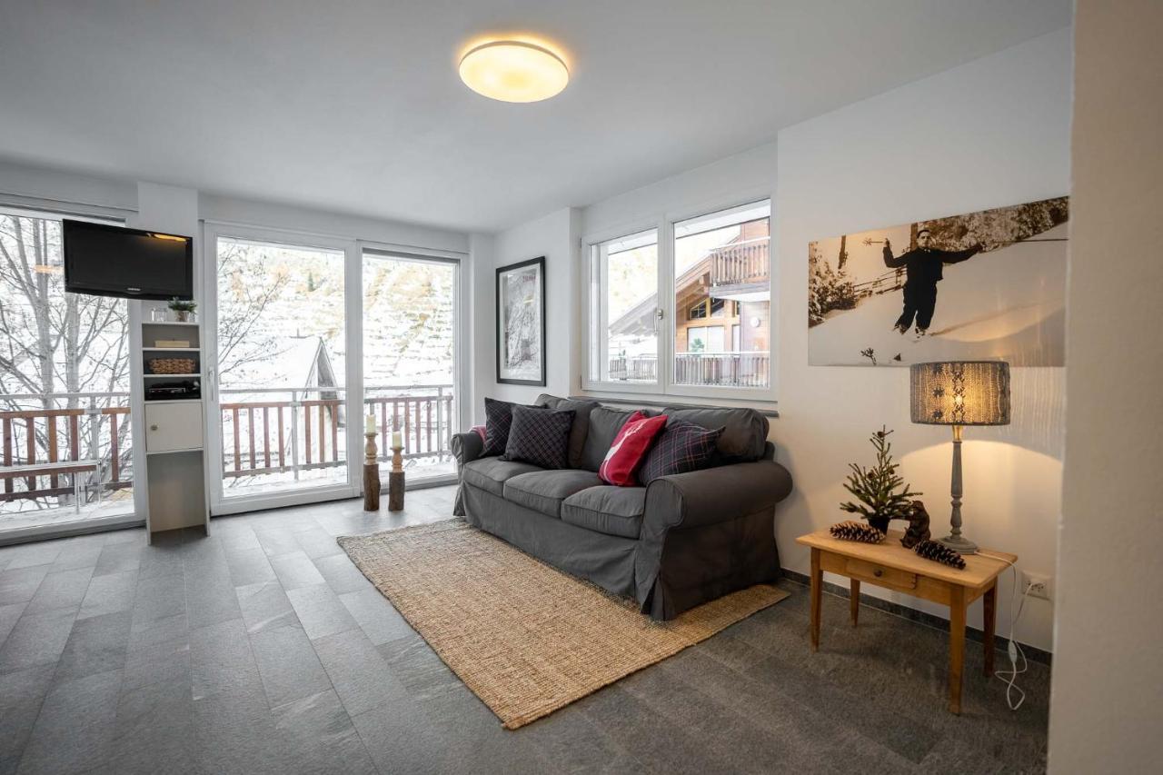 Modern Apartment With Matterhorn View Цермат Екстериор снимка