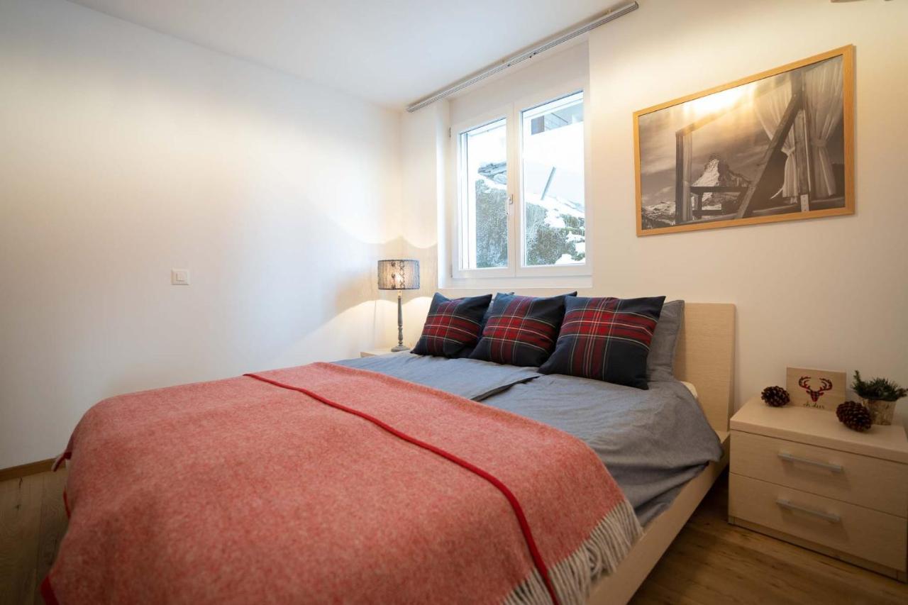 Modern Apartment With Matterhorn View Цермат Екстериор снимка